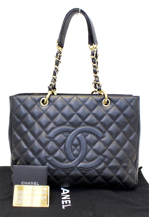 Chanel tote shopper